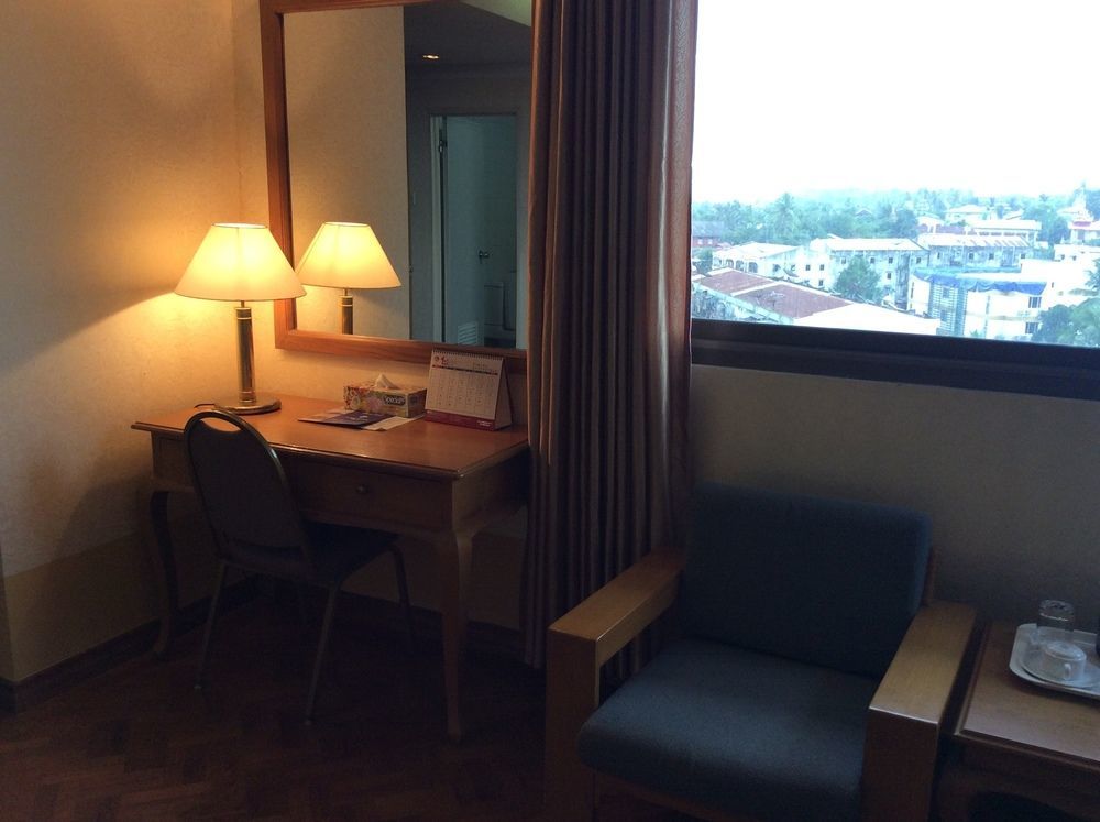 Yuzana Hotel ย่างกุ้ง ภายนอก รูปภาพ